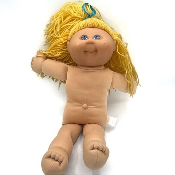 2004 Hong Kong Play Along Cabbage Patch Doll - Picture 2 of 9